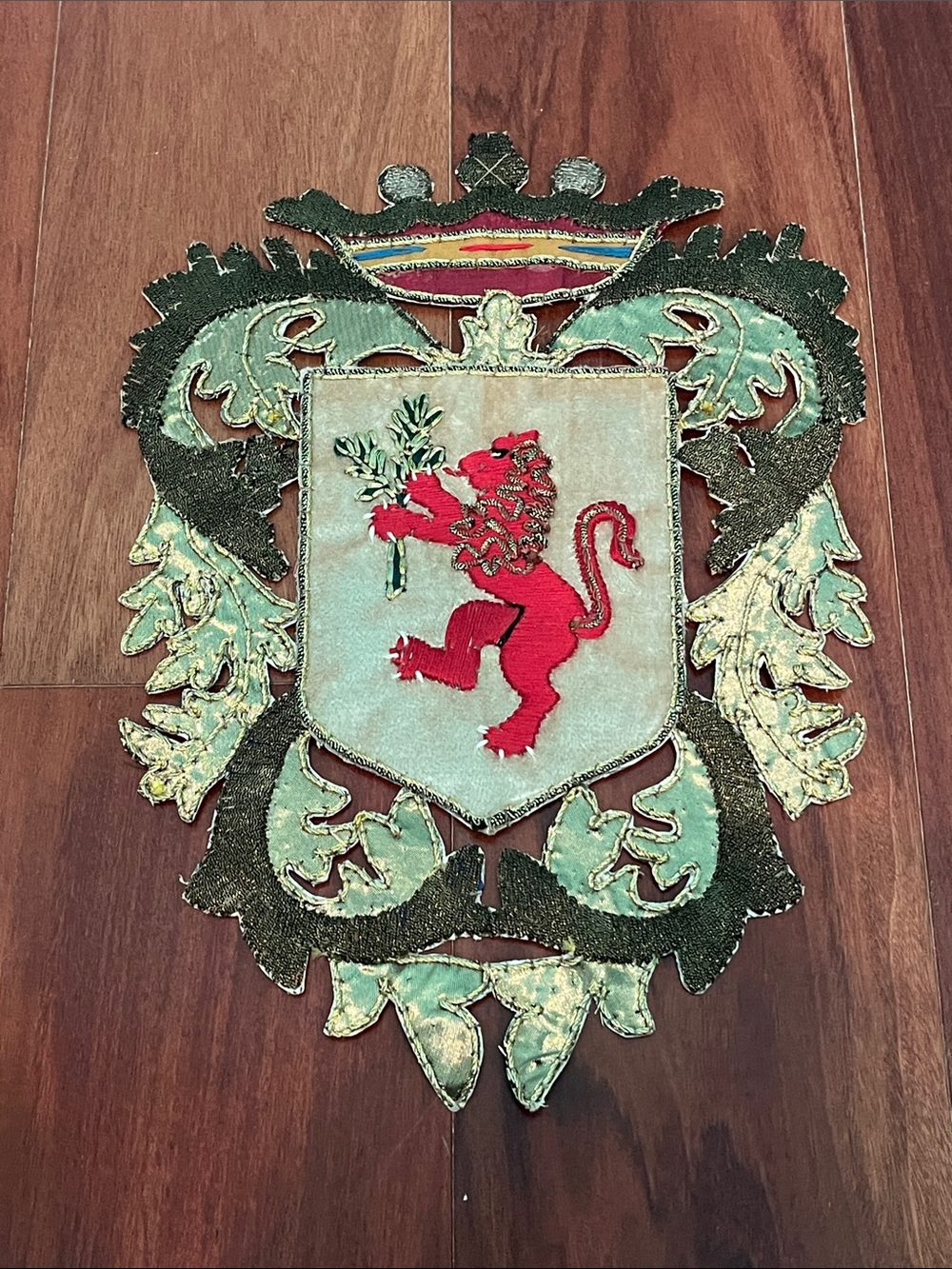 Antique Red Lion Heraldic Coat of Arms - De Leon Family Crest